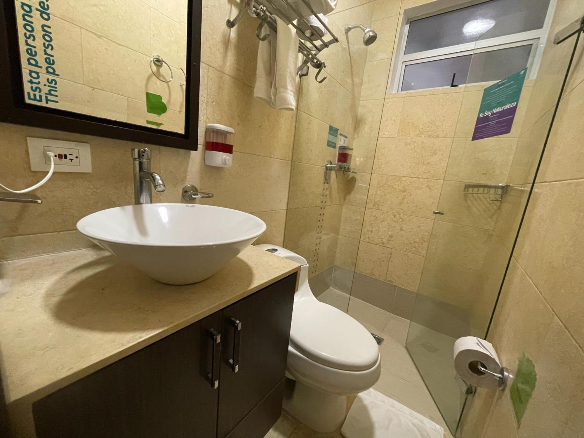 Hotel Bolivariana Plaza Μεντεγίν Εξωτερικό φωτογραφία